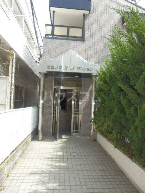 22/30 エントランス