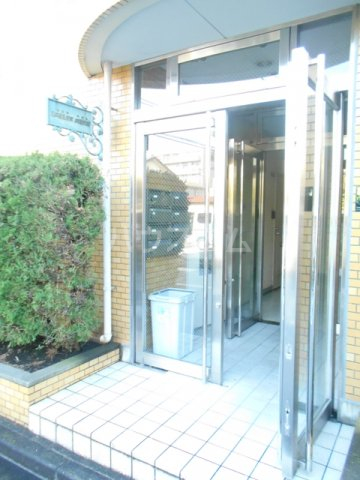 20/27 エントランス