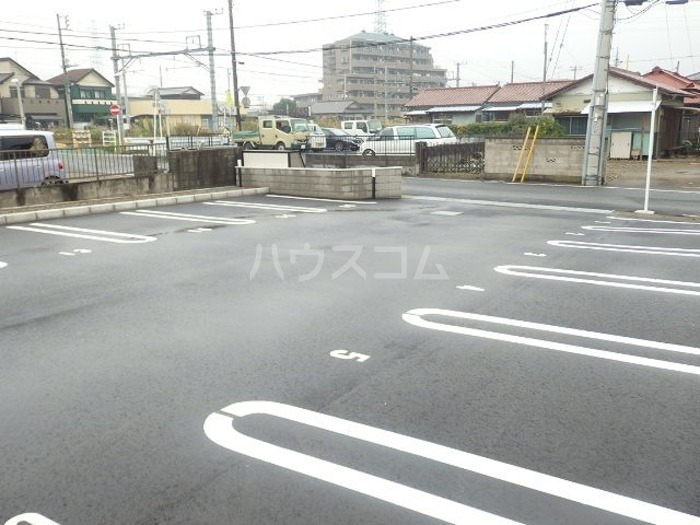 2/3 駐車場