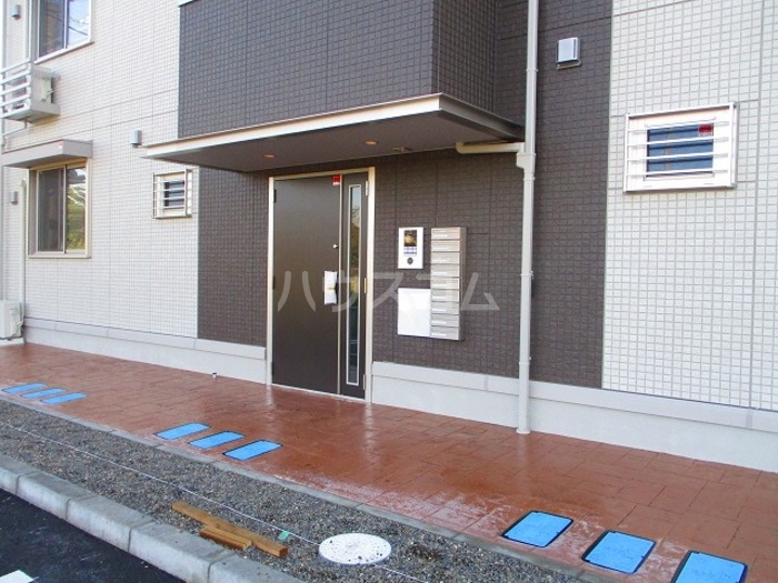 18/19 エントランス