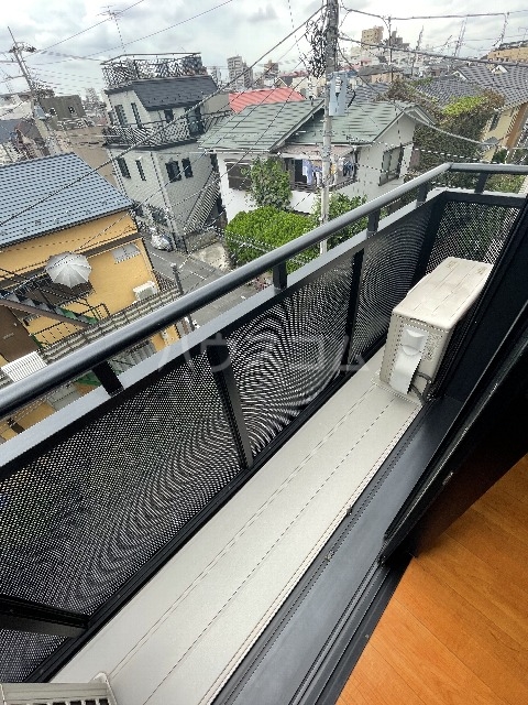 13/23 バルコニー