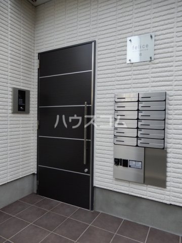 18/22 エントランス