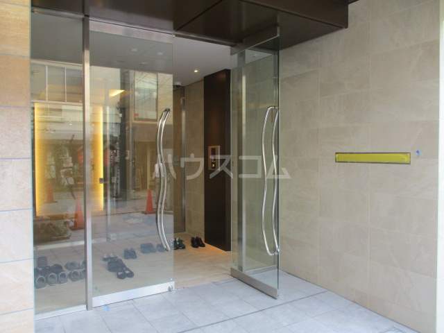 21/25 エントランス