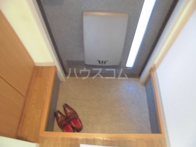 16/30 玄関
