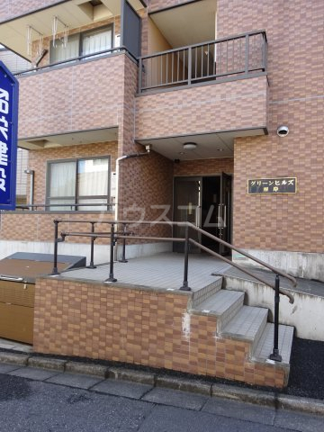 24/30 エントランス