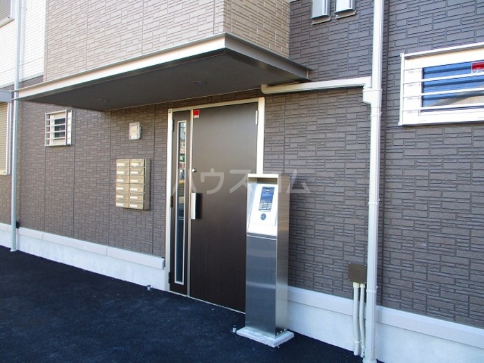 16/22 エントランス