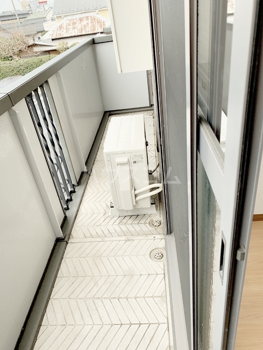 13/22 バルコニー