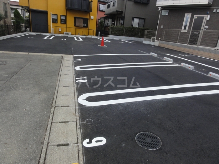 15/17 駐車場