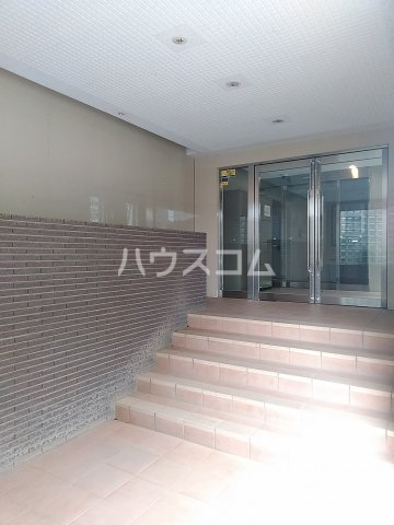 17/26 エントランス