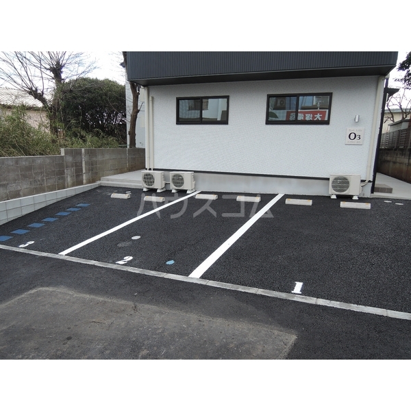 14/18 駐車場