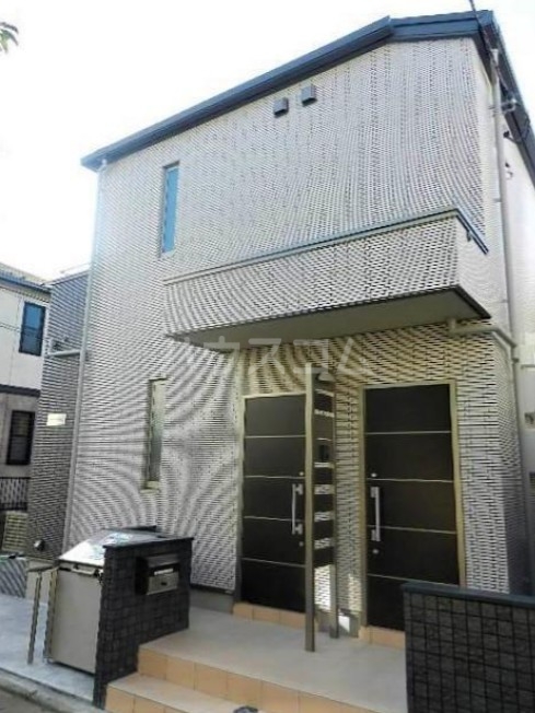 16/26 エントランス