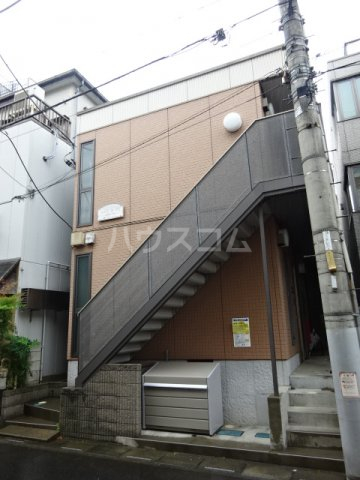 20/30 エントランス