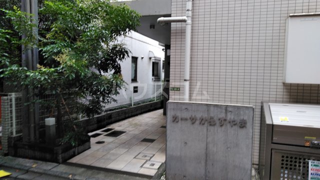 22/29 エントランス