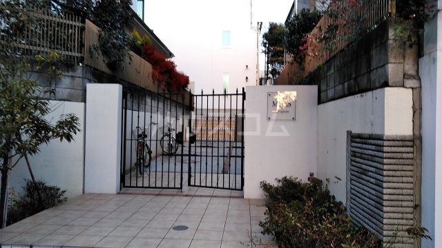 3/10 エントランス