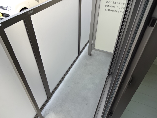 20/27 バルコニー