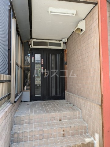 22/30 エントランス