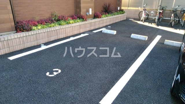 2/3 駐車場