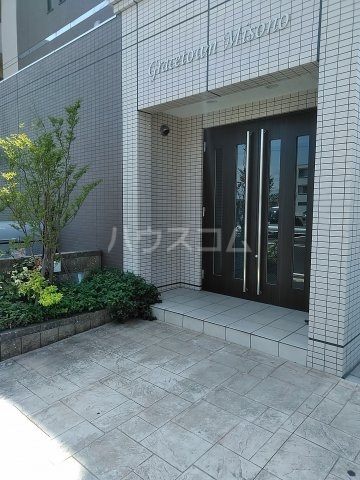 19/26 エントランス