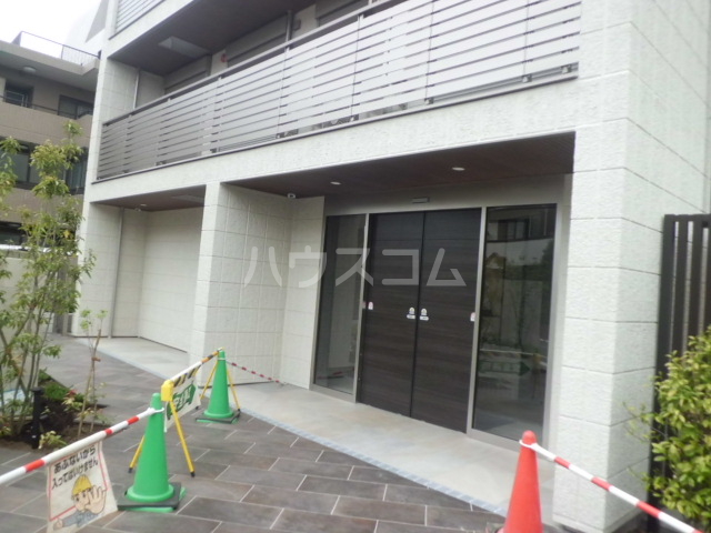 21/26 エントランス