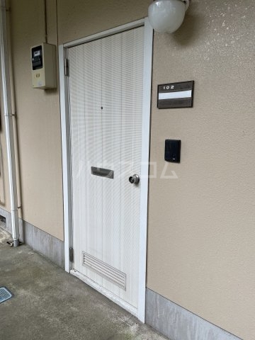 18/22 エントランス