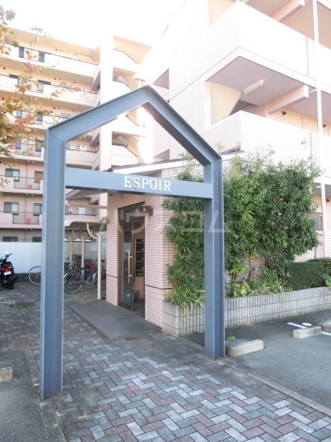 16/26 エントランス