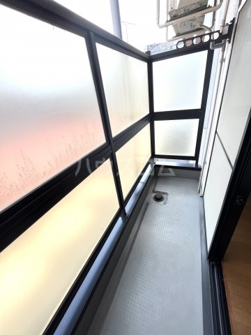 23/30 バルコニー