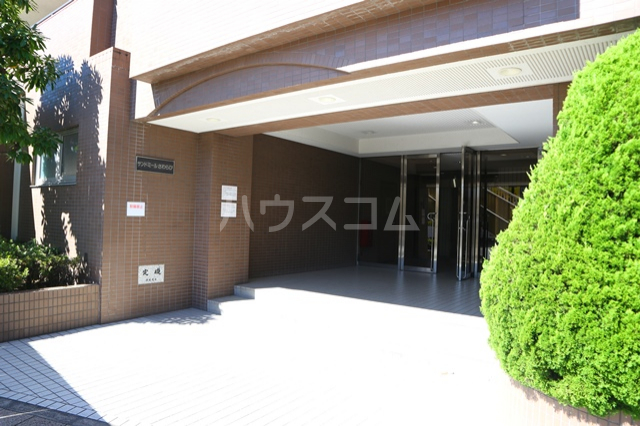 17/19 エントランス