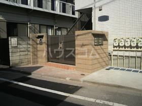 13/19 エントランス