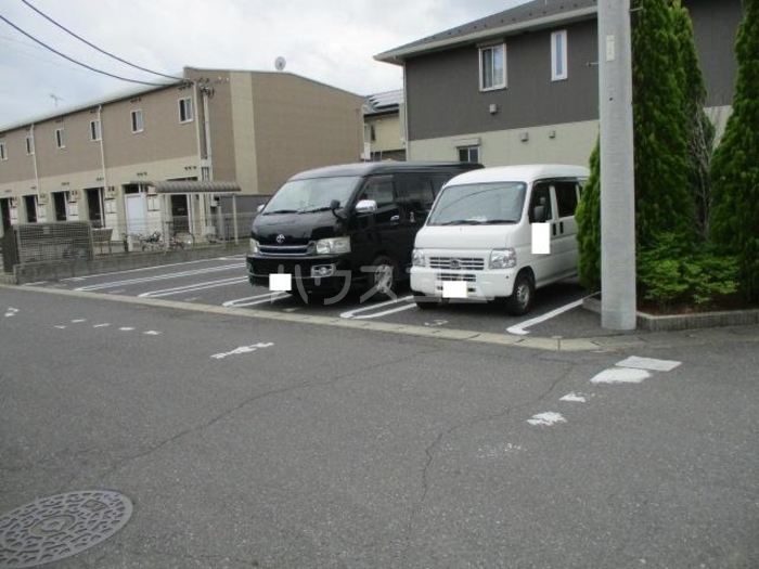 17/18 駐車場