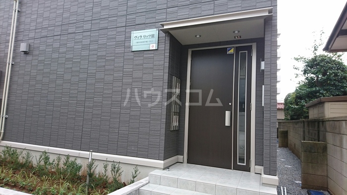 24/25 エントランス