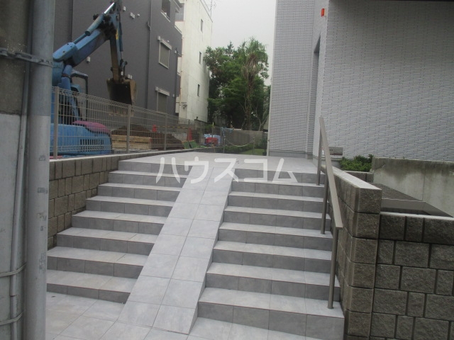 14/22 エントランス