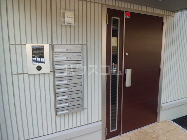 21/25 エントランス