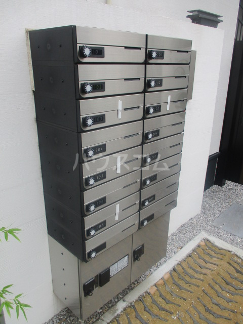 17/20 エントランス