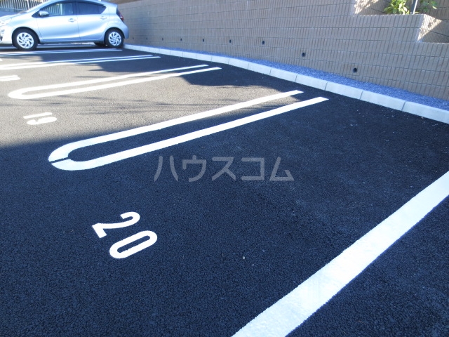2/6 駐車場