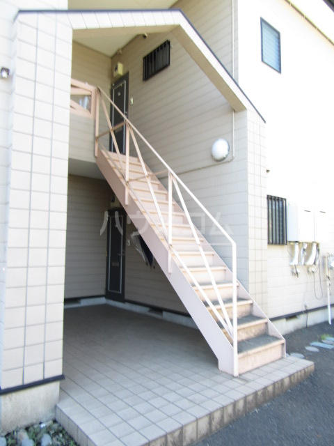 2/3 エントランス