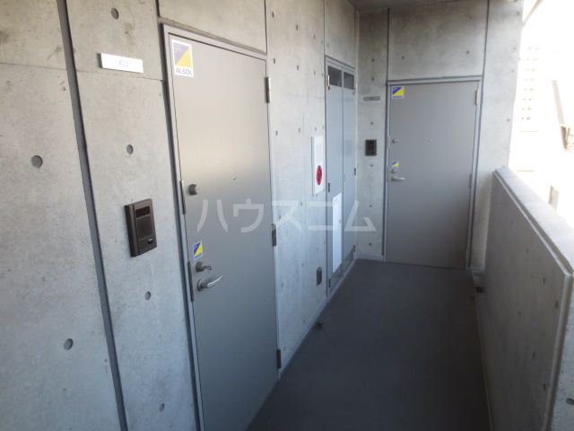 29/30 エントランス