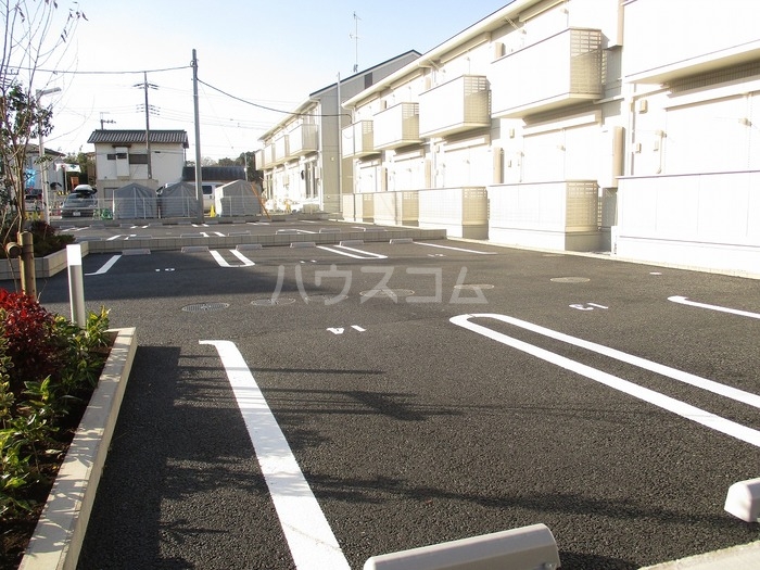 2/5 駐車場