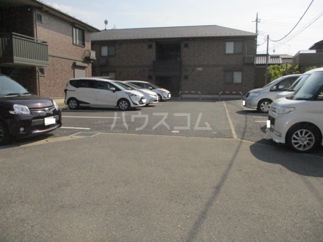 14/15 駐車場