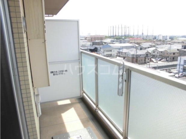 13/18 バルコニー