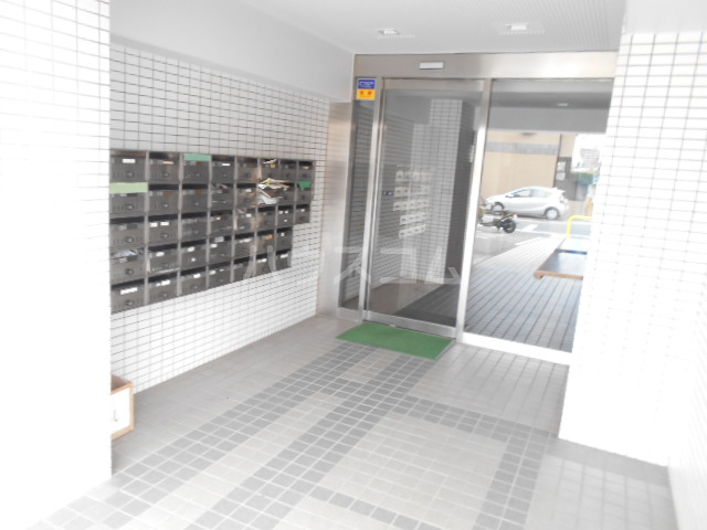 15/20 エントランス