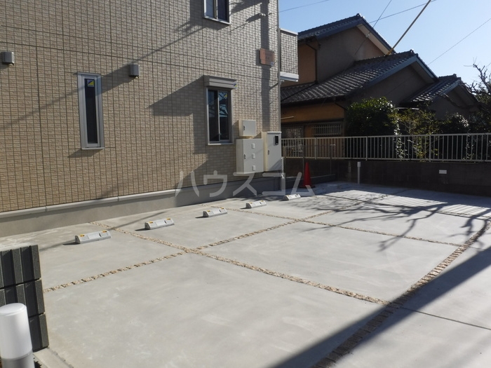 22/30 駐車場