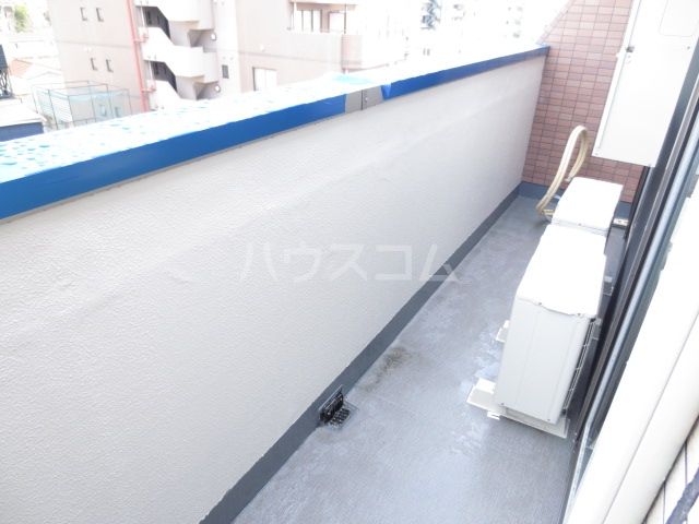 19/27 バルコニー