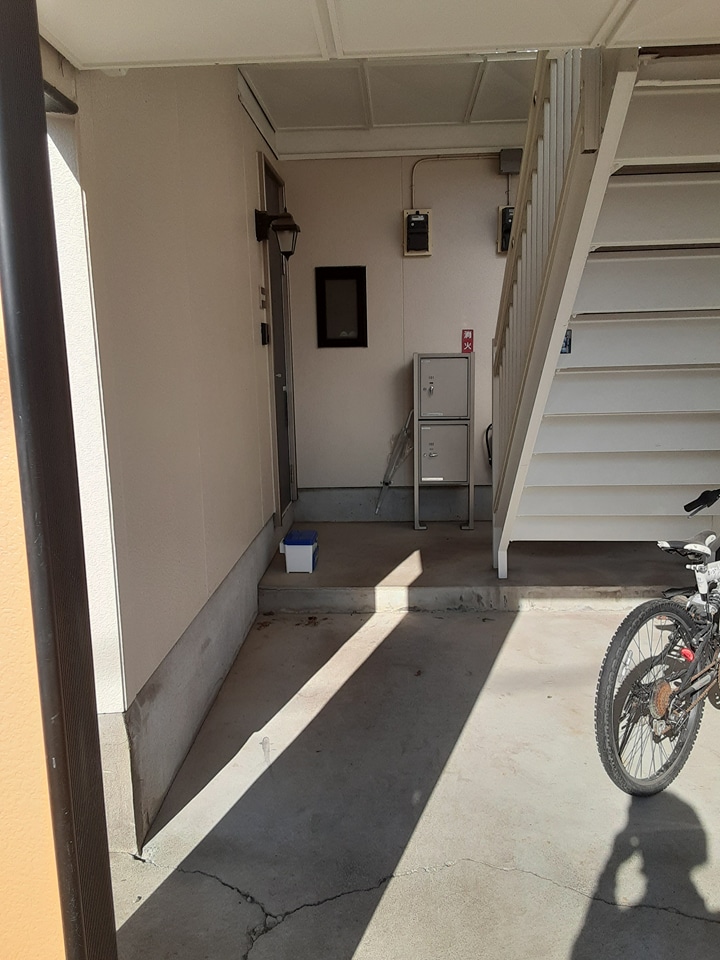 20/30 エントランス