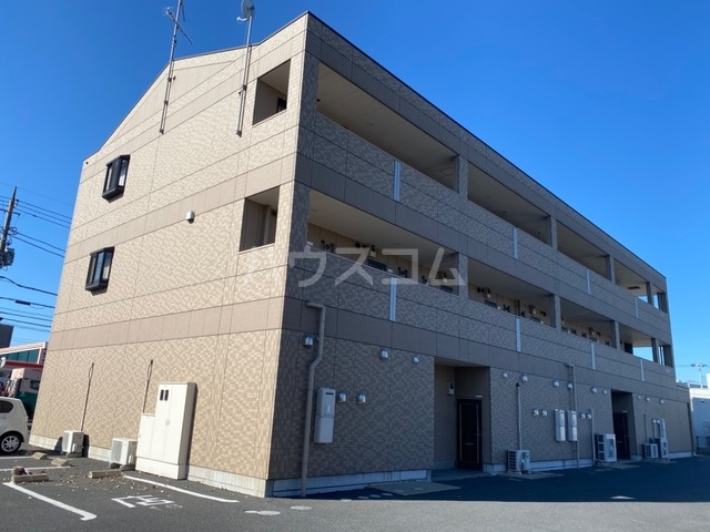 23/25 エントランス