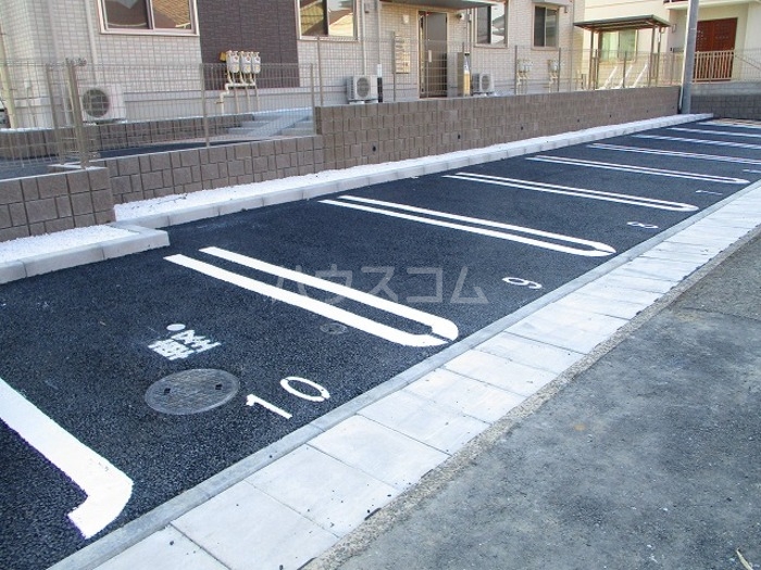 18/19 駐車場