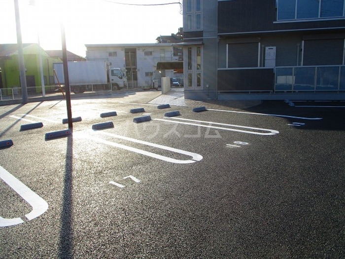 18/19 駐車場