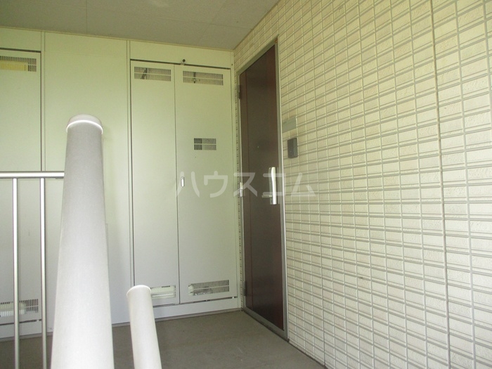 14/16 エントランス