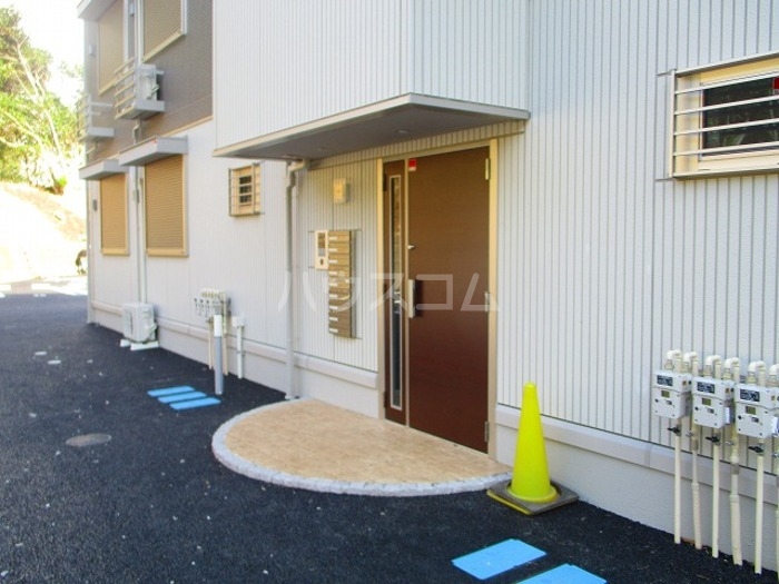 16/18 エントランス