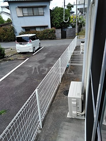 2/3 駐車場