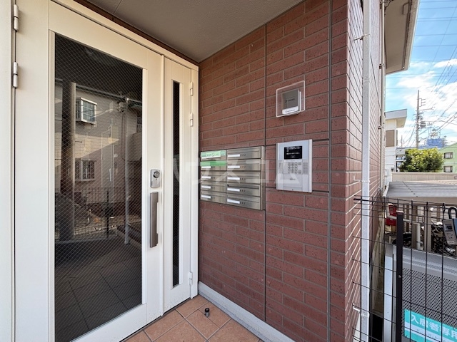 19/26 エントランス